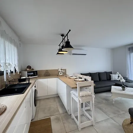 Dependance De Charme - - 5 Pers Holiday home *