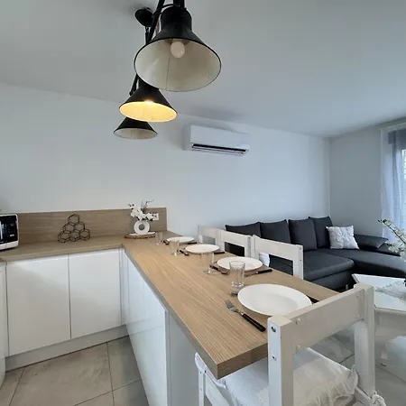 Dependance De Charme - - 5 Pers Holiday home Ruaudin
